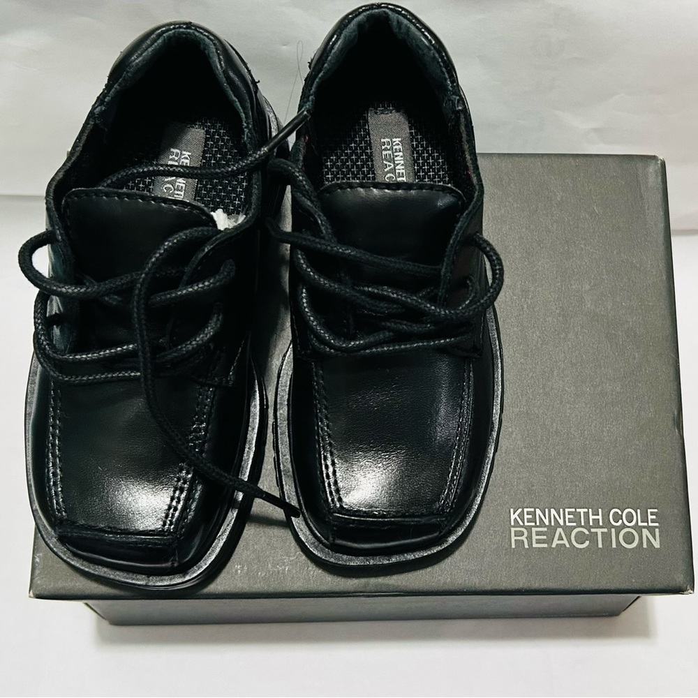 Kenneth Cole Reaction Toddler Dress Shoes size 8